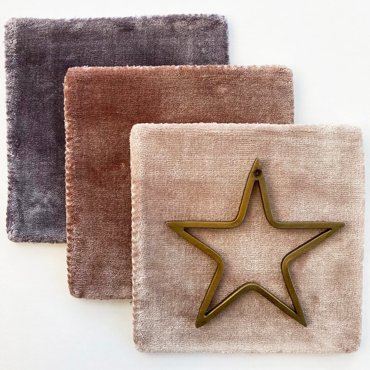 jacarandacarpet's tweet photo. Spanning 28 shades, our Kasia / Kheri handwoven rugs beautifully compliment Christmas colour palettes.
https://t.co/Eel8fdyGx4
#christmascolours #christmasinteriors #tistheseason #rugforchristmas #christmascolourschemes #handwovenrugs #tencel #scandichristmas #traditional https://t.co/IzL4ViS8a3