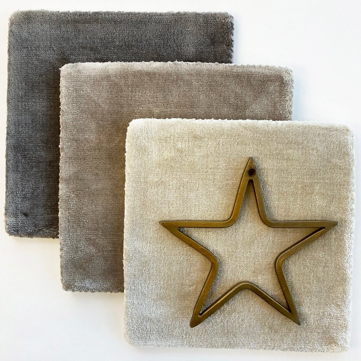 jacarandacarpet's tweet photo. Spanning 28 shades, our Kasia / Kheri handwoven rugs beautifully compliment Christmas colour palettes.
https://t.co/Eel8fdyGx4
#christmascolours #christmasinteriors #tistheseason #rugforchristmas #christmascolourschemes #handwovenrugs #tencel #scandichristmas #traditional https://t.co/IzL4ViS8a3