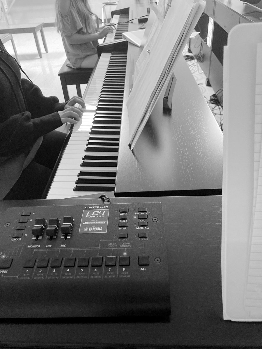 MossAmber's tweet photo. Perseverance pays off. 16 students started a journey with me in August, and tomorrow they will have their moment in the spot light. For those wondering- dreams do come true! #freepianolessons #MondayMotivation #music #iamFLAIR #sweet16 #piano #allinmusic #musicforall https://t.co/5kaJzTLTVG