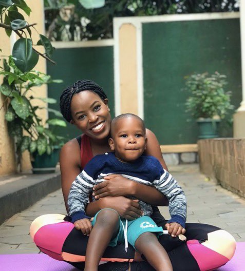 rkabushenga's tweet photo. Tuesday:Planning for 2022 on #360Mentor will be Atamba Lakeli AKA .@LifestyleAlt. She will be here to guide you on how to plan your fitness, nutrition &amp; mental health for the next year. We start with tweets at 9 am &amp; Audio Spaces at 7 pm. See you then https://t.co/fi0GNfVNyi