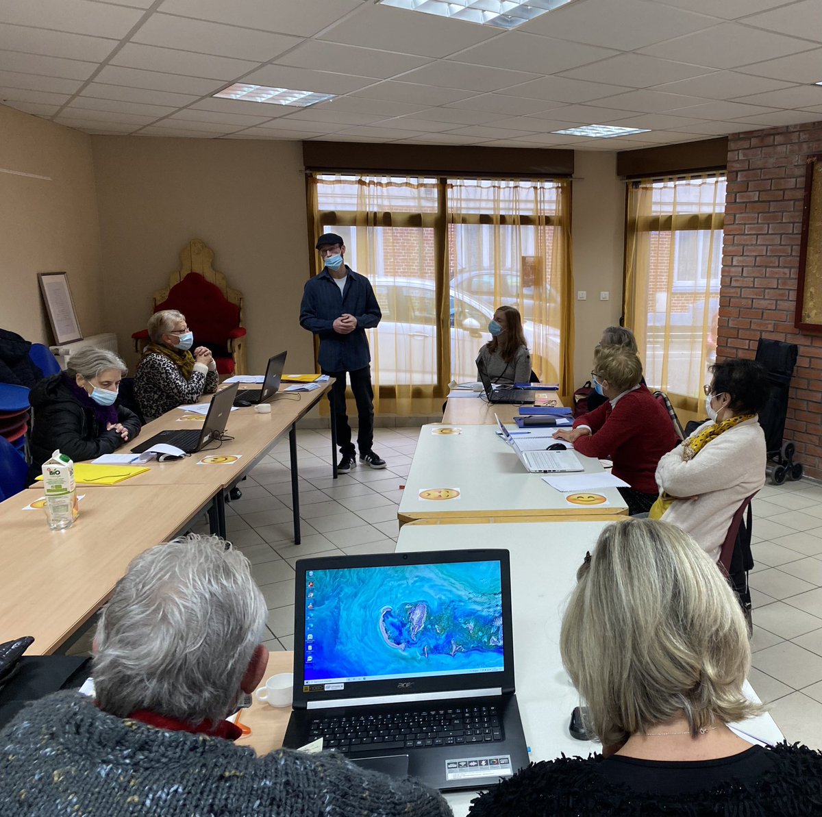 Pie_Ferrari's tweet image. 🙋🏻‍♂️👩‍💻Les conseillers numériques d’#Arras sur le terrain pour donner les 1ères formations aux Arrageois ds leurs usages #InclusionNumérique &amp;amp; accompagnement ds les démarches de e-administration. Cette action s’inscrit ds le cadre du plan #FranceRelance de l’Etat @ANCTerritoires