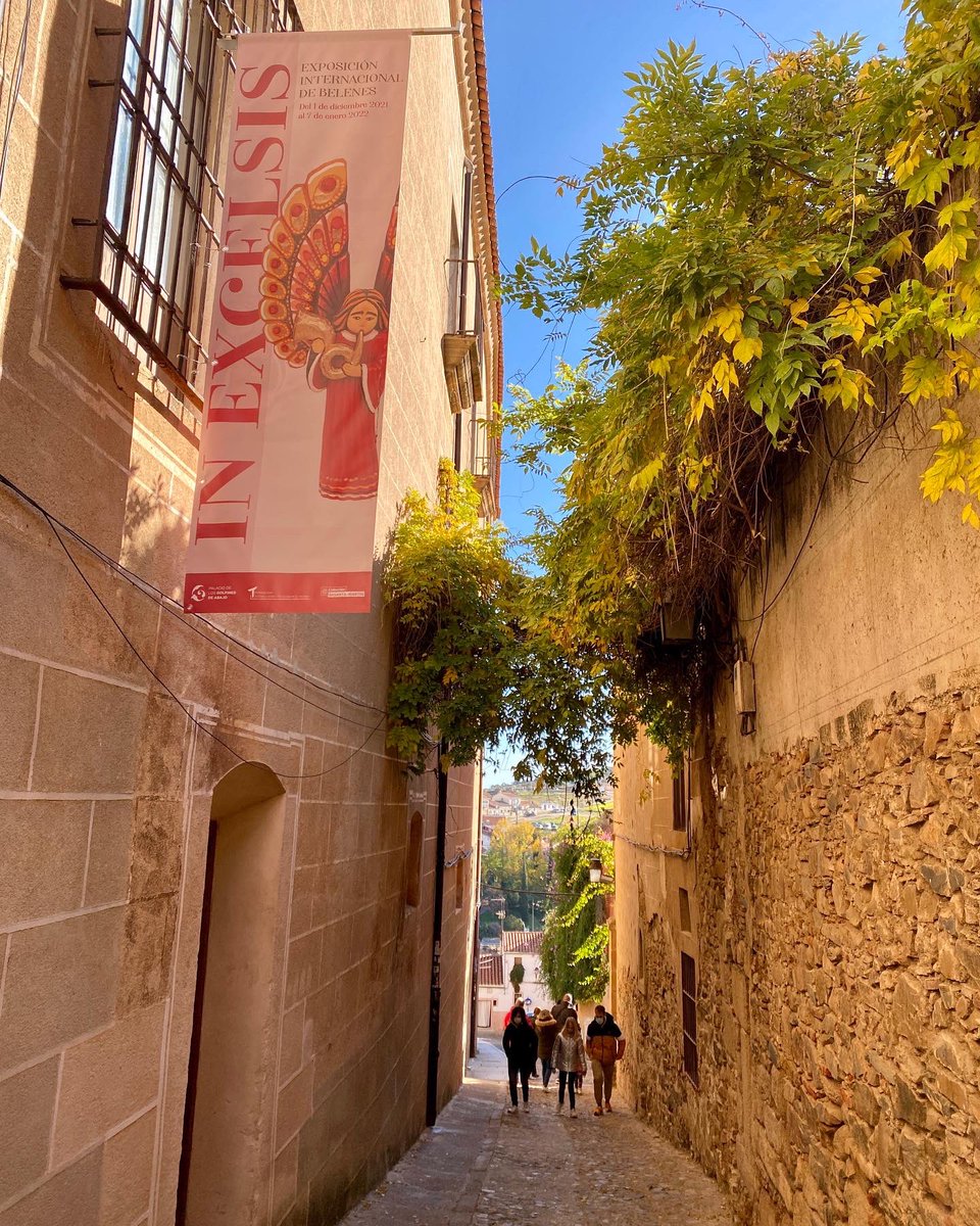 PalacioGolfines's tweet photo. ¿Estás en #Cáceres este puente?
Te proponemos un 2x1, realizar una visita guiada de aforo limitado a la colección del palacio y visitar nuestra Exposición Internacional de Belenes #InExcelsis. https://t.co/BY6HL0LD6d