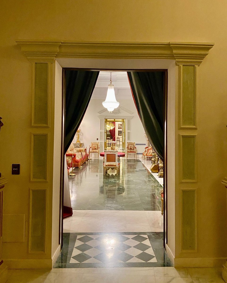 PalacioGolfines's tweet photo. ¿Estás en #Cáceres este puente?
Te proponemos un 2x1, realizar una visita guiada de aforo limitado a la colección del palacio y visitar nuestra Exposición Internacional de Belenes #InExcelsis. https://t.co/BY6HL0LD6d
