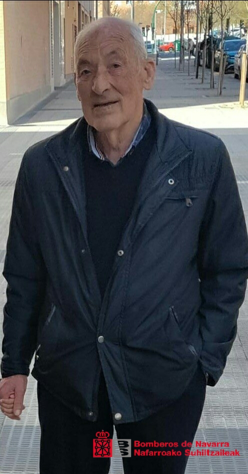 bomberos_na's tweet photo. Se sigue buscando a Luis (74 años) desaparecido desde el sábado a la tarde en la zona de la Rotxapea. SE RUEGA DIFUSIÓN. @bomberos_na #ParqueCordovilla #GRT #GRA @policiaforal_na @PamplonaIrunaPM @policia @guardiacivil https://t.co/oChYoGOhsJ