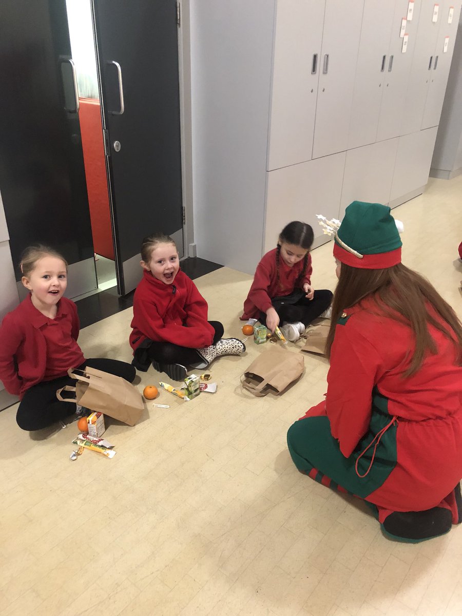 childrensuni's tweet photo. Thank you to our truly wonderful @Truly_Trident Elves for giving their time this morning to help Santa deliver his presents to @Maybury_School #breakfastwithsanta https://t.co/CpWtnpUGUQ