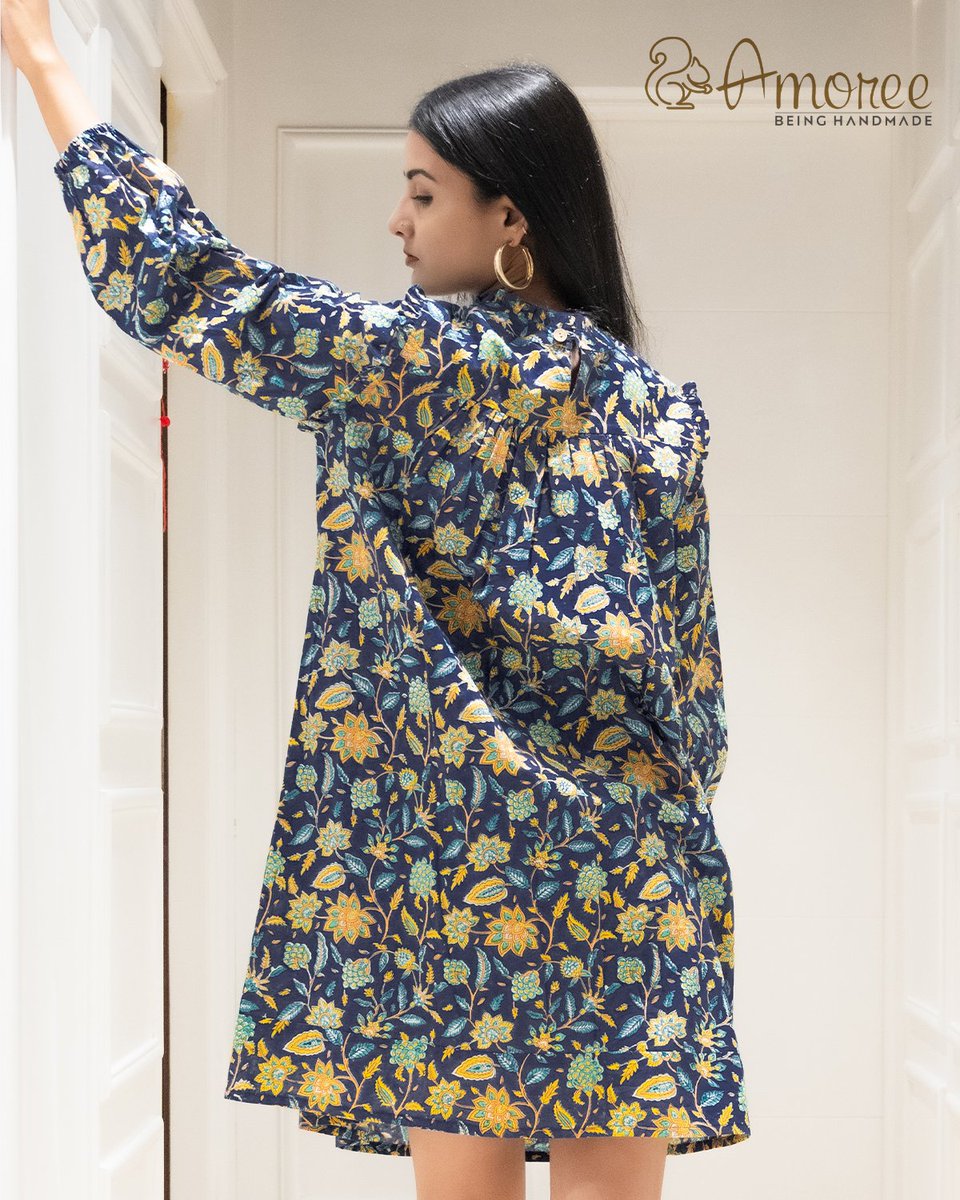 AmoreeIndia's tweet photo. Pintuck Short Dress

Planning a getaway?
Travel with comfort and style in this Pintuck Short dress with both side pockets to carry your things with ease!🤍🌸
Sizes available: XS/S, M/L, XL/XXL
Customization available
For queries, 📞: +91-7073732727
.
.
#amoreeindia #shortdress https://t.co/Sr22oo47Aw