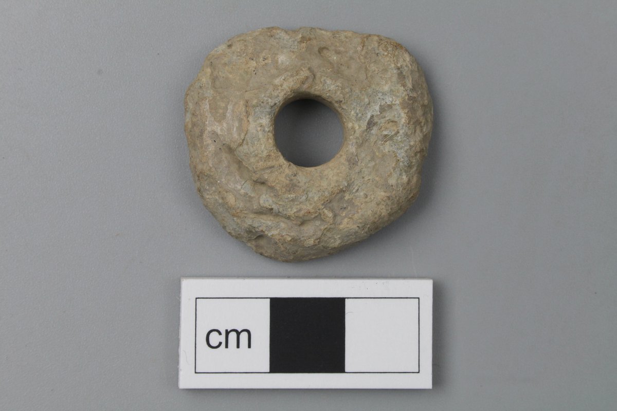 aocarchaeology's tweet photo. Day 8 of #AOCAdCal: Can you make out the faint textile impression in the corrosion on this lead spindle whorl? The textile is long gone, but it leaves a whisper of its presence in the pattern of the threads 🧵 https://t.co/JQ2vnzTbXW
@CPKMuseums @culturepandk @MuseumsGalScot https://t.co/tgUrr8uUV6