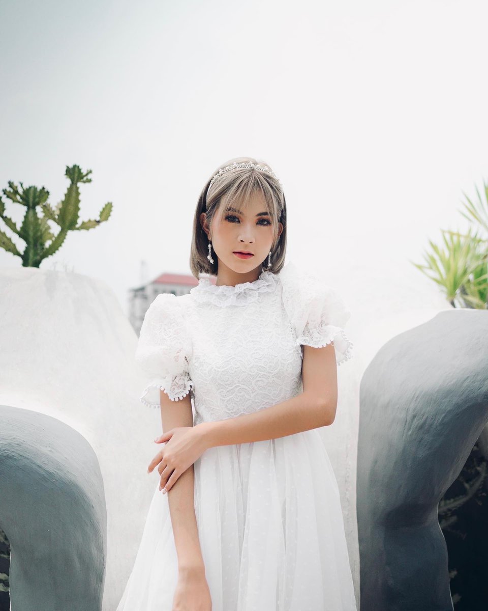 GlobalStarbe's tweet photo. [ #StarBe ] On Instagram;

Dreamy Concept Photoshoot 🍭

#starbe4thsingle #StarBe #ShowTheStarInYou #CheesecakeStarBe https://t.co/xs1XAJaauX