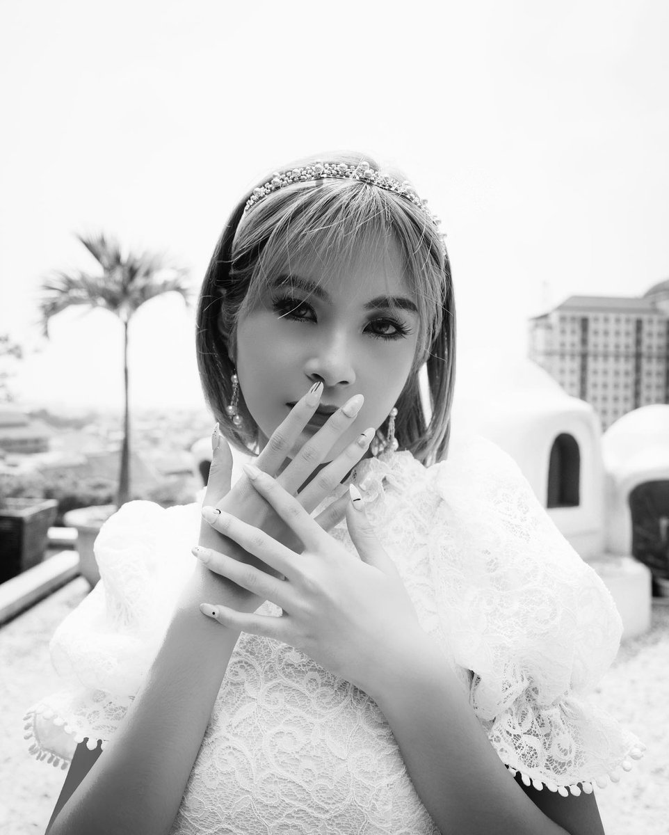 GlobalStarbe's tweet photo. [ #StarBe ] On Instagram;

Dreamy Concept Photoshoot 🍭

#starbe4thsingle #StarBe #ShowTheStarInYou #CheesecakeStarBe https://t.co/xs1XAJaauX