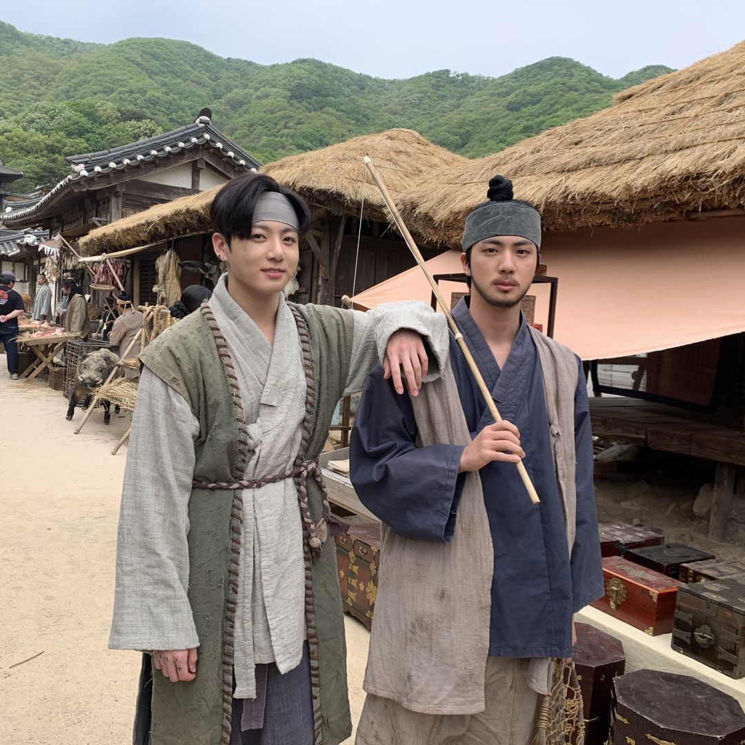 ZER0XBLACK's tweet photo. Jin Official Instagram 
https://t.co/3vkgq7DNG3
#BTS #방탄소년단 @BTS_twt https://t.co/63TuV5tV4N