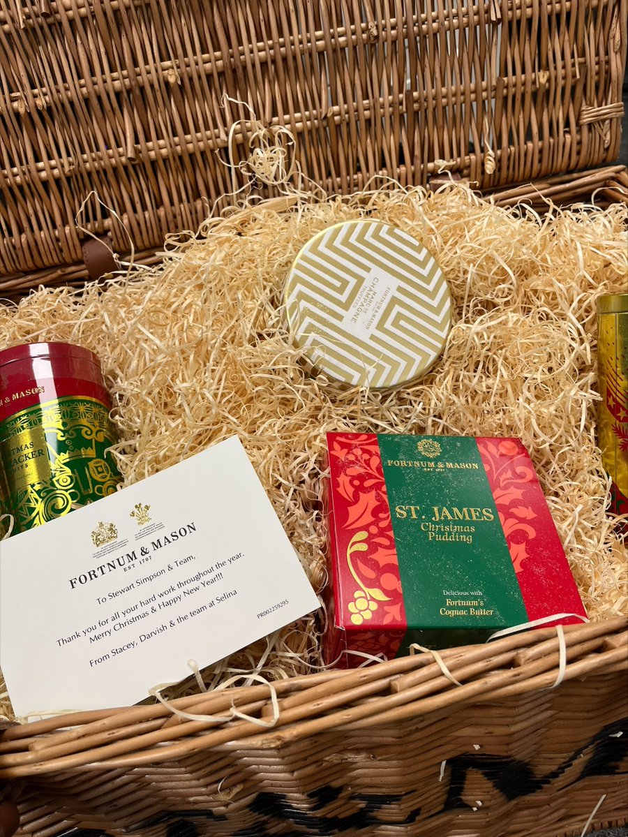 Massive thank you to Stacey &amp; Darvish and the team at <a href="/Selina_Finance/">Selina Finance</a> for the lovely Christmas Hamper!!
