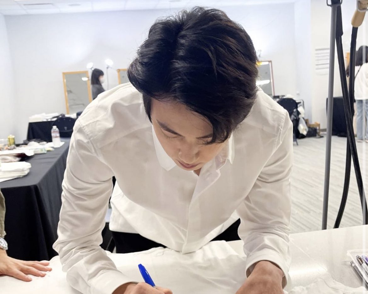 420JOON's tweet photo. three posts on jin’s account and they all make him look like three different people https://t.co/Lo4Wmp4QTj