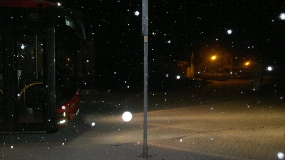 DenikAutobusaka's tweet photo. Dobré ráno ze zasněženého Vidova! Na pohled krása, na kola horor. https://t.co/iZOz5dJEHx