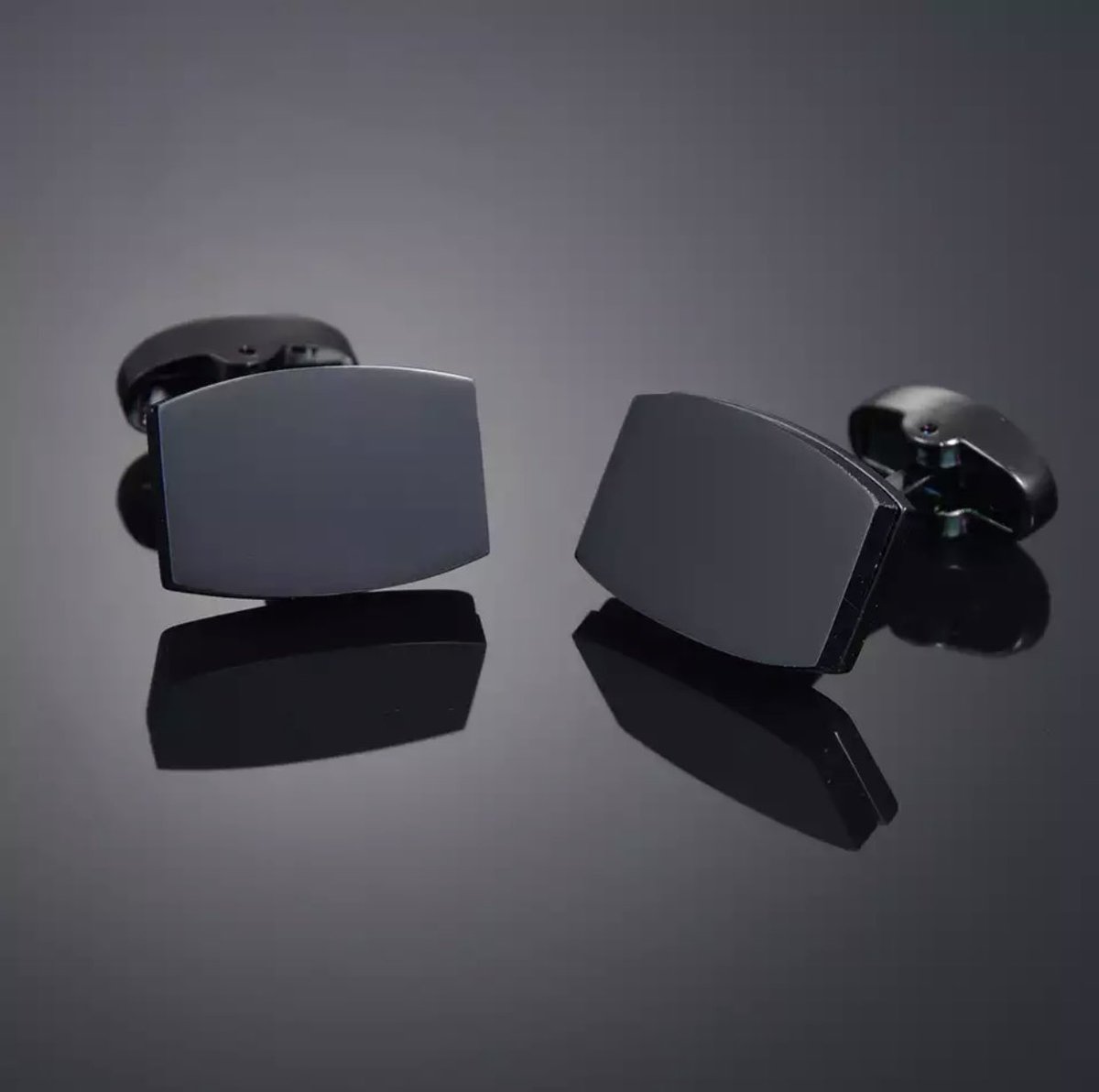 Shop Classy and Quality Cufflinks.

Price: N4000
           N5000 with a box
Delivery: Nationwide

Send a DM or message wa.me/message/X5PQ52… to place your order.