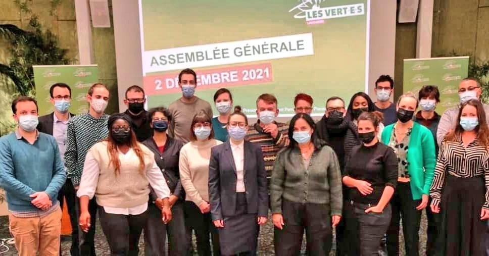 IliasPanchard's tweet photo. 🗳🗳🌻✊🌍🗳🗳
Heureux d'être candidat @VertsLausannois au Grand Conseil sur une liste solide, renouvelée et déterminée.
C'est parti pour obtenir une double majorité au Conseil d'État et au Grand Conseil ! 💪🌻🌹
#EC2022 #ECVD #solidarité #climat #santé #égalité @VenizelosVass https://t.co/Fj8OocXomO
