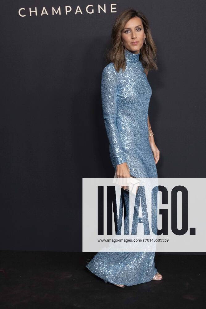 IglesPreyFamily's tweet photo. @AnaBoyerP attends Moët & Chandon ''Effervescenc'' photocall at the royal Theater on December 02, 2021 in Madrid, Spain.
#anaboyer #fernandoverdasco #isabelpreysler #enriqueiglesias #энрикеиглесиас #ToastWithMoet #ToastForACause #MoetChandon https://t.co/b635qKct1j
