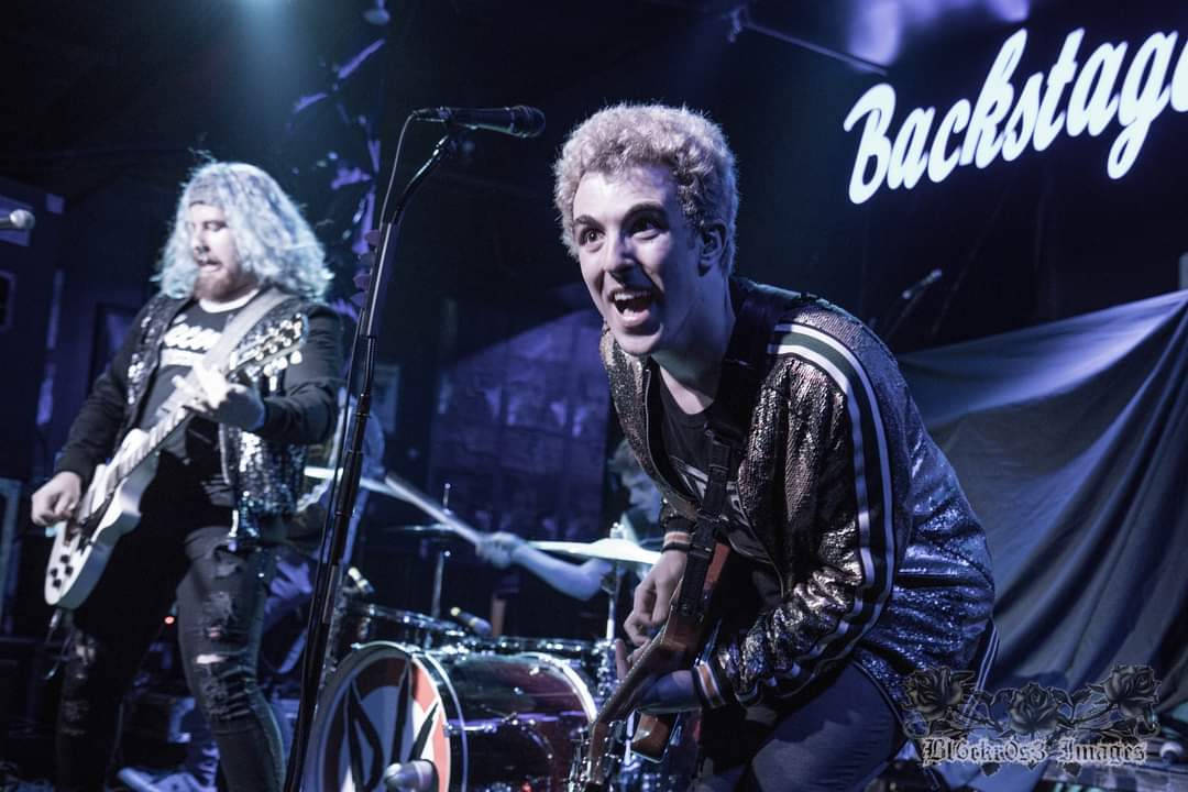 bl6ckr0s3's tweet photo. Nov. 26, 2021:  [ Gemini Syndrome Initiation Tour 2021 ]
@PushingVeronica

This event is presented by @SmashMagazine &amp; #pulsarpresents

#lasvegasvenue #lasvegasbar #backstagebarandbilliards #geminisyndrometour2021  #pushingveronica #nightlife #musicislife #punk #hardrock #rock https://t.co/G3QTuKLgaK