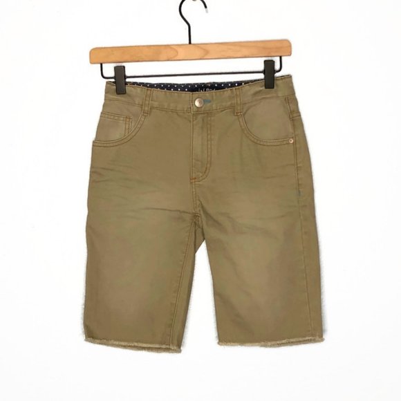 Shopafrolic01's tweet photo. So good I had to share! Check out all the items I'm loving on @Poshmarkapp #poshmark #fashion #style #shopmycloset #miniboden #warfieldgrand #jcrewfactory: https://t.co/hLEGiZ2gQQ https://t.co/uuca1qtNYE