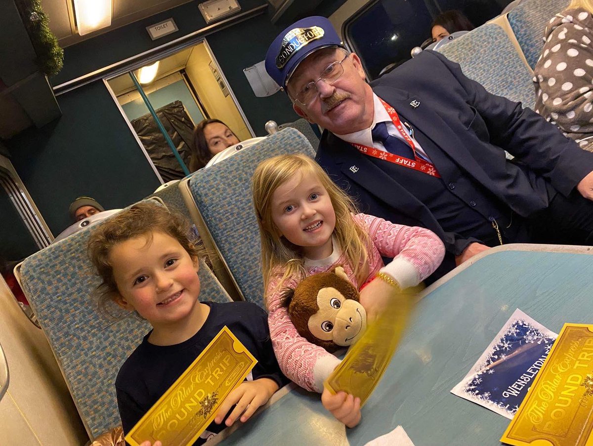 Charlie78097349's tweet photo. Yesterday we rode the polar express! @Southfield1W @southfieldY2 https://t.co/aIr6QzCk7h
