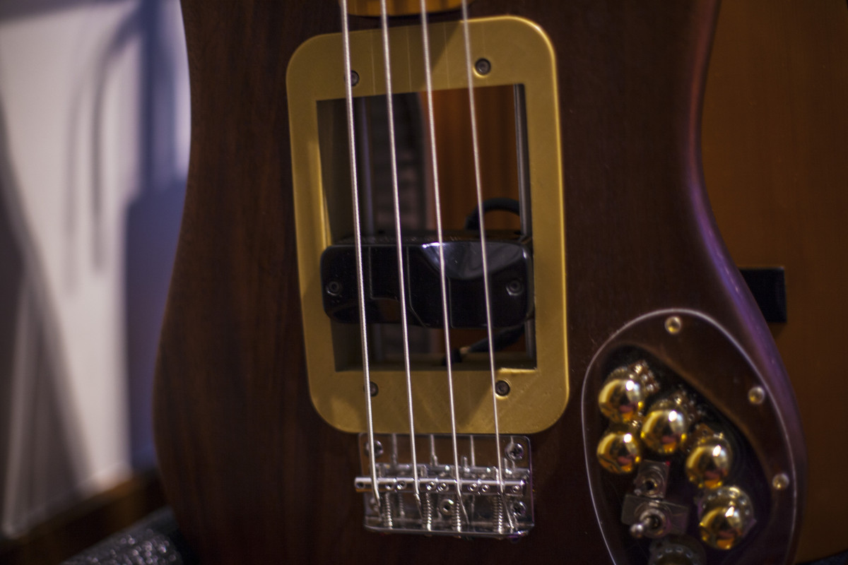 gzunigah's tweet image. Bass Guitar Gets Shapeshifting Pickups hackaday.com/2021/12/05/bas… #MusicalHacks #effects #electromagnetic