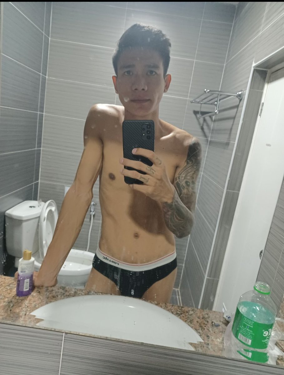 82rdJypNJ1iK0cs's tweet photo. ခုလိုအေးတဲ့ဆောင်းရာသီမှာ🌬️🌬️
မင်းကို ကို့ဆီကအနွေးဓာက်တွေကူးပေးချင်🤩🤩🤩🤩🤩 https://t.co/0L7PflyE3T