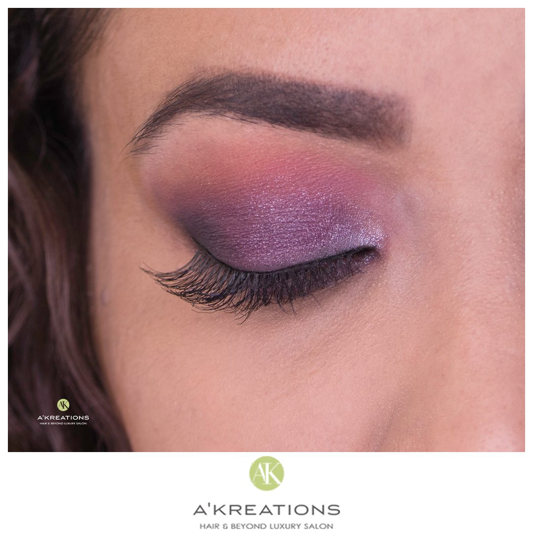 AKreationsIndia's tweet photo. Trending eye make-up! Makeup by Top Stylist Swati Khaire.
#akreationsindia #happyclient #celebritysalon #akreationspowai #akreations #modernsalon #trending #makeup #makeupartist #makeuplooks #glammakeup #makeuplooks #makeuptutorial #partymakeuplook #makeover #eyemakeup https://t.co/uMOTppXb41