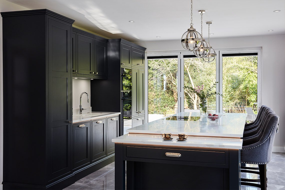 stonehamkitchen's tweet photo. Creating a #darkkitchen can be daunting, but using moodier tones comes with plenty of advantages. Abigail Ahern is known for her dramatic #colourpalette and has offered seven #tips to make the most of #darkcolours. Learn what they are via @Livingetc: https://t.co/yAa8jLbAZN https://t.co/hLeequRJiN