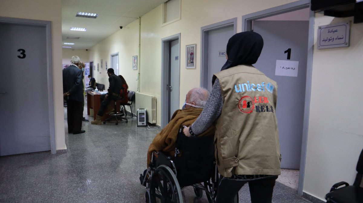 leb_relief's tweet photo. قامت LebRelief بتقديم الدعم عبر 20 متطوّع توزّعوا على ٣ مستشفيات خلال ماراتون فايزر في شمال لبنان، هذا النشاط يندرج ضمن مشروع 'إشراك المجتمعات في الشمال وعكار لتعزيز سبل الوقاية من فيروس كورونا وتقبّل التطعيم' بالشراكة مع @UNICEF
@mophleb @impact_gov
#Covid19 #timetoregister https://t.co/6BJNi0fFq3