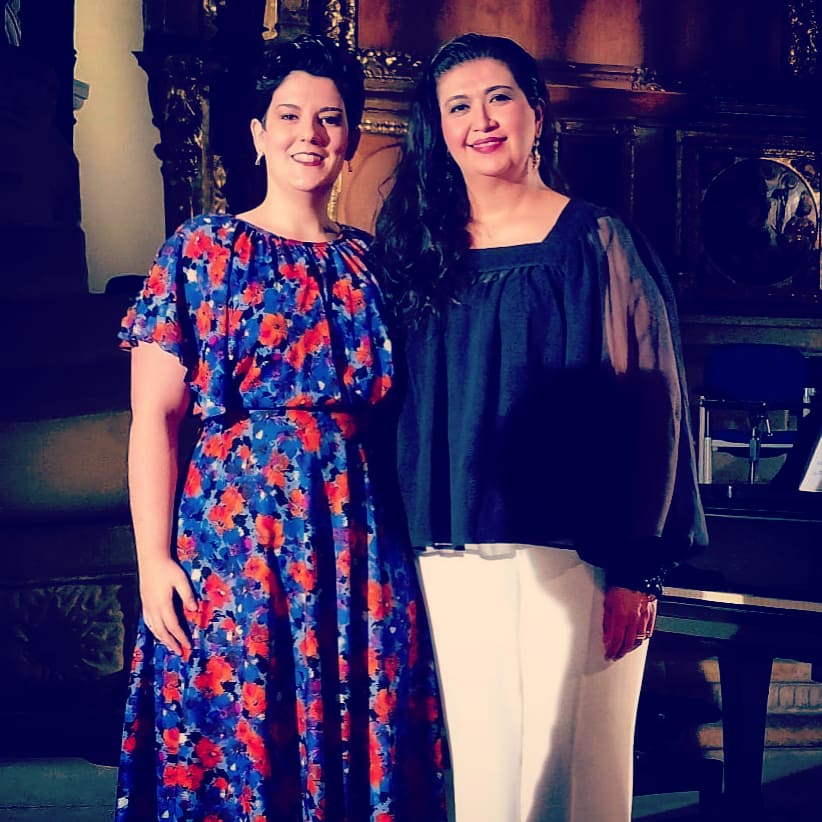 serenamezzosop's tweet photo. ¡Qué concierto tan bonito el de hoy! Uniendo la lírica con el folclore asturiano.

Fue la presentación del ultimo trabajo discográfico de Joaquín Pixán, y se ha grabado como programa de televisión, que se emitirá el próximo día 18 de noche. https://t.co/d7Nyo4LbaY