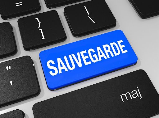 📚 Excellent article sur la protection des sauvegardes 🔥 #ALire riskinsight-wavestone.com/2021/11/cyber-…

➡️ Isoler l'infra de sauvegarde de l'écosystème #AD + OS différent, activer l'authent #MFA 🔐, délai avant suppression des données, immutabilité (c'est la mode !) et isolation hors ligne