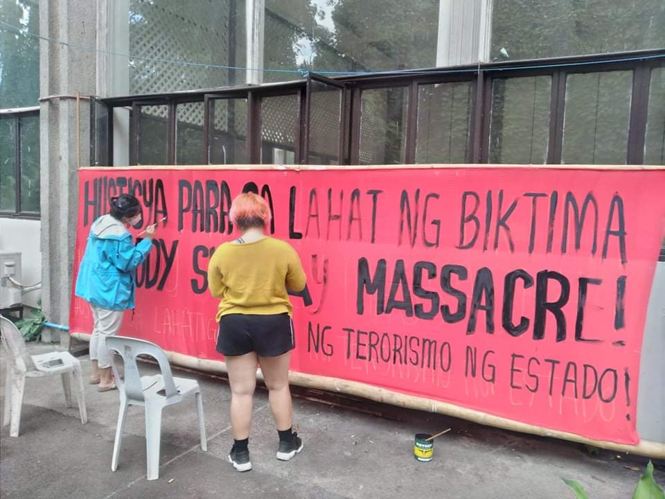 YouthUnboundST's tweet photo. Patuloy ang paghahanda ng kabataan ng timog katagalugan sa pagkilos para sa International Human Rights Day. 

Inaanyayahan ng Youth UNBOUND-ST ang lahat na sumama sa preparasyon na nangyayari sa UP Los Baños. Sa mga nais tumulong ay maari niyo kaming imessage.

#IHRD2021 https://t.co/0bZORb1sfH
