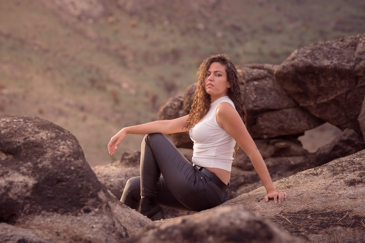 carlosvelayos's tweet photo. La luz que nos acompaña. #carlosvelayos #atardecer #daylight #luznatural #retrato #portrait #fotografia #photography #retratofotografico #portraitphotography #curly #curlyhair #pelorizado #strongwoman #mujerempoderada #empoderamiento #empoderamientofemenino #girlempowerment https://t.co/LDdd2rVirv