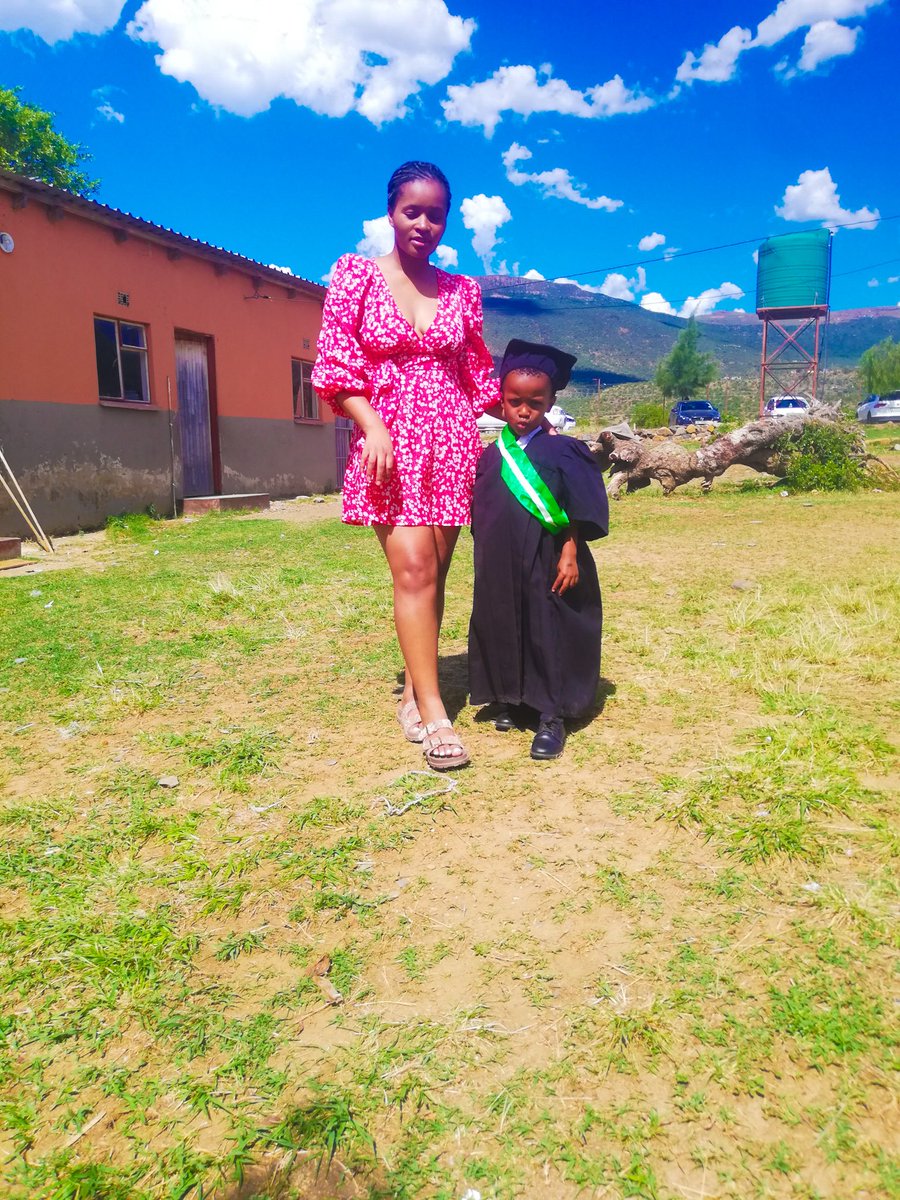 Bongah_Tumelo's tweet photo. My son is a graduate 👨‍🎓👨‍🎓 ♥️💃🎉 https://t.co/SbJFeca4OO