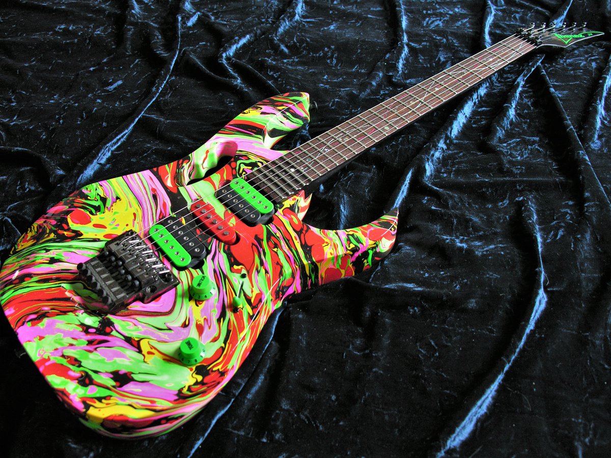 flintlock10's tweet photo. Finished my custom Jem DNA. https://t.co/gADfVEkeLk
