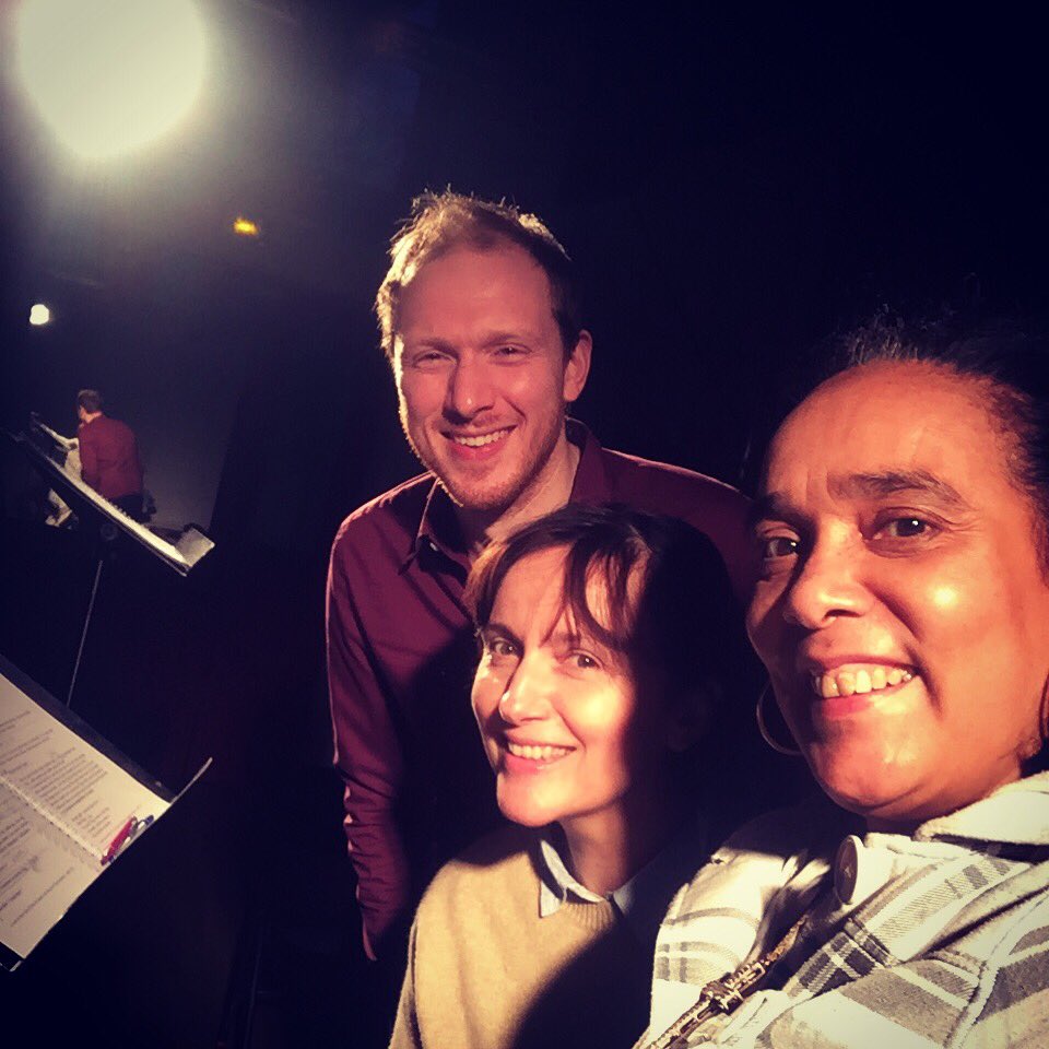 doorydercompany's tweet photo. #margotabascal #SylvieLaporte #BenRajca lisent aujourd’hui à 18h “ #LaSoeurdeJesusChrist d’@oscardesumma2 traduit de l’italien 🇮🇹 par @federicamartu dans le cadre des #BeforeauMontfort en partenariat avec @artcena_fr & @RueDuConserv soutenus par @MAV_CITT @Theatrales 📖🔫 @libe https://t.co/BUKLKiv6eE