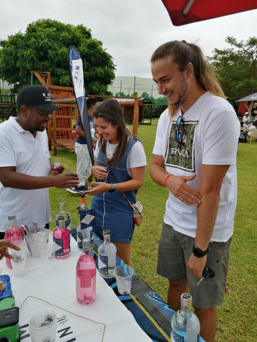 gin_kem's tweet photo. It's the WeeKëM roundup!!!!

Your favourite Gin was doing the rounds at a Gin &amp; Wine fest held at Padlangs Patensie in the Eastern Cape.

#KeDezemba 
#këmgin 
#ginfestival https://t.co/TRmTOxRNVs