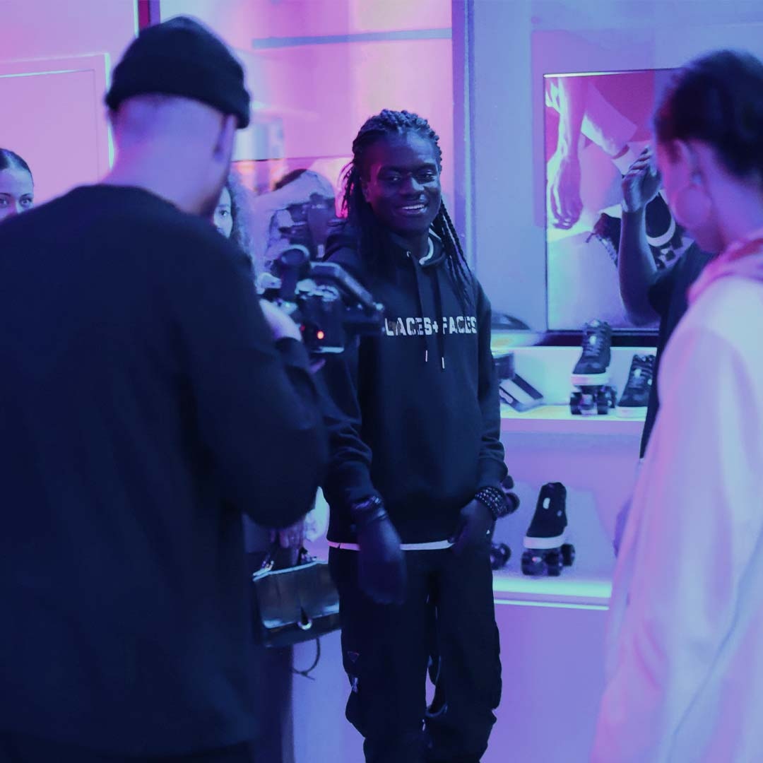 sladesofficial's tweet photo. Our Slades models were present to our launch party π
#launch #brand #slades #sladesquad https://t.co/iOe9psDOXT