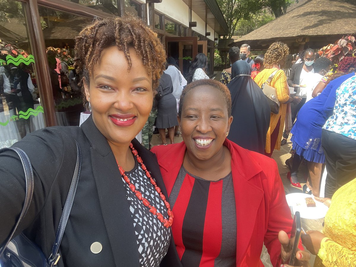 DinahRwiza's tweet photo. My messages to Kenyan women aspirants:
1 . If they don’t win election positions, it won’t be lack of competence or good leadership skills. It will be due to systematic gender biases, thus Whether they win or not , they are already winners by standing. @fidakenya #AWASOME https://t.co/RDSfR7mpax