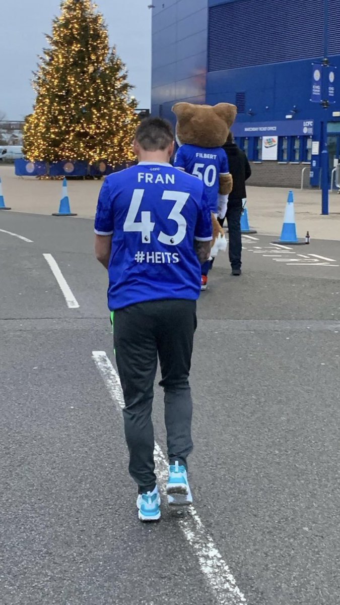 Gorman01Anna's tweet photo. @StanCollymore This was my twin  Tom starting off yesterday raising funds in my husbands memory. What a bloke. Unbelievable effort all for a good cause 💙💜💙 https://t.co/KWtn58wc3s