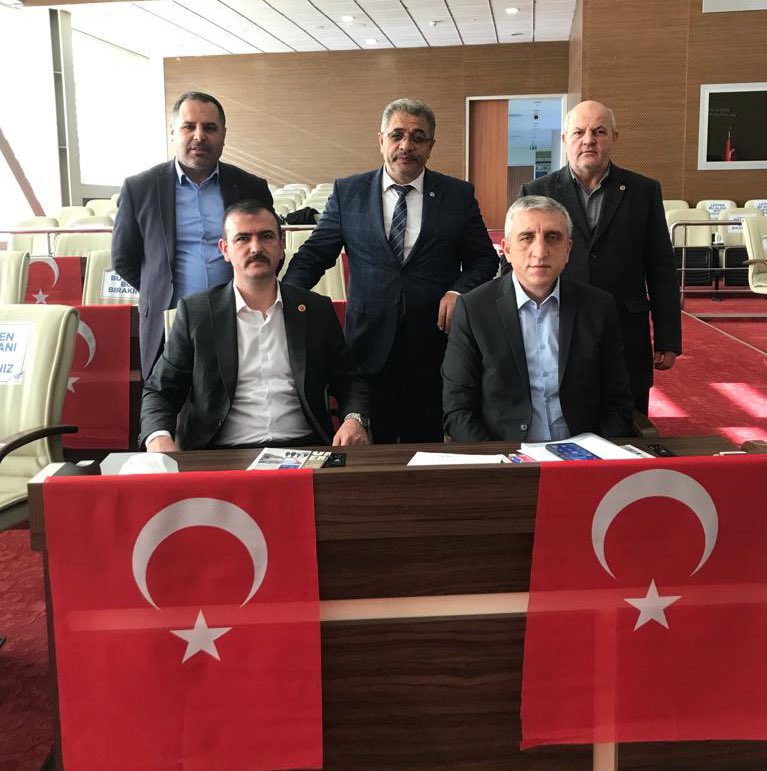 _MHP_sultangazi's tweet photo. İlçe Başkanımız Yusuf Özel ve İlçe Yöneticilerimiz, Belediye Meclis Üyelerimiz ile birlikte Sultangazi Belediye Meclisi Aralık Ayı Toplantısı’na katıldılar. 

Meclis Üyelerimiz Fatih Sayın ve Yaşar Koçyiğit Bey’e çalışmalarında başarılar dileriz. https://t.co/uoTg68FTwu