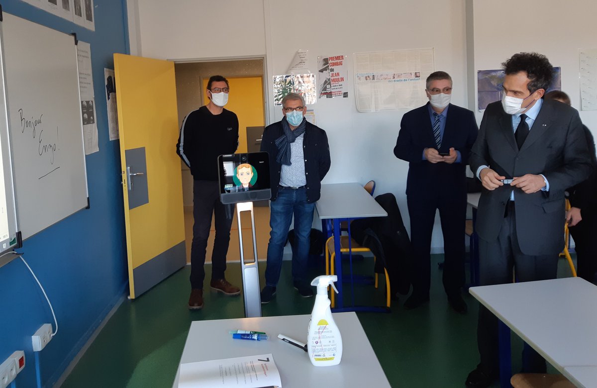 AcReims's tweet photo. Le projet #TEDi : Travaillons Ensemble à Distance et en Interaction se déploie dans l'académie !
12 écoles et établissements bénéficient déjà de ce dispositif permettant aux élèves ne pouvant se rendre à l'école de suivre des cours à distance. https://t.co/MXnu4WIp4l