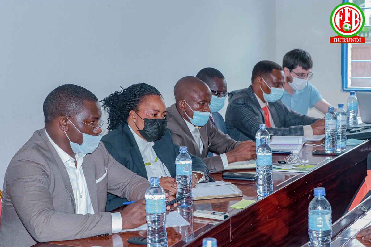 BurundiFF's tweet photo. #Burundi
#FFB
Ce lundi 6/12/2021, les invités de la #FIFA provenant de la @FIFAcom @CZigaul et Mr Rolf Tanner ont visité le siège de la #FFB et ont rencontré le nouveau comité exécutif dans une réunion centré sur la présentation des directives de gouvernance et du projet FORWARD. https://t.co/UZkZdnePvQ