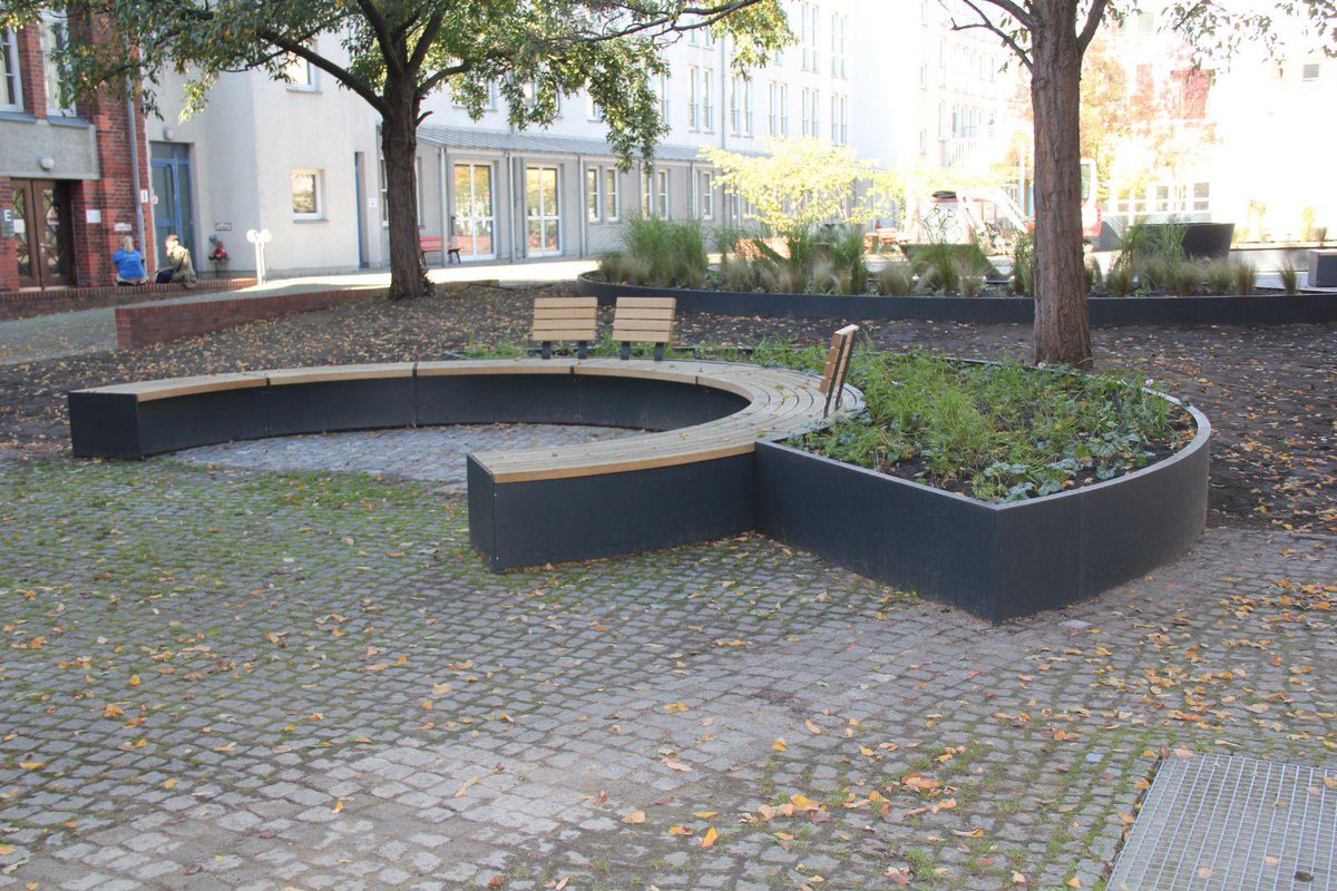 Hardscape_ENG's tweet photo. Sustainable Street Furniture from #euroform
https://t.co/mIBUnDskoo
#customised #bespoke
#sustainable
#streetfurniture
#herzburg #berlin #germany https://t.co/BB5cVsHSbE