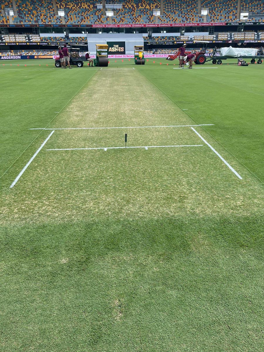 TheBarmyArmy's tweet photo. What do you make of the pitch at the Gabba 2 days out 👀

📸 Danny Reuben

#Ashes 🇦🇺🏴󠁧󠁢󠁥󠁮󠁧󠁿 https://t.co/wOBolqpSxb