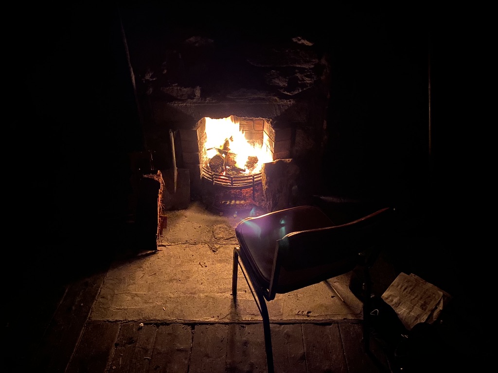 WoodEcology's tweet photo. This weekend's micro-adventure was a short but sweet solo #Bikepacking trip to Cadderlie #bothy. When the sun is shining, the west coast of #Scotland really is unbeatable.
#WeekendAdventure #BothyProject https://t.co/HYzSR2uYEG