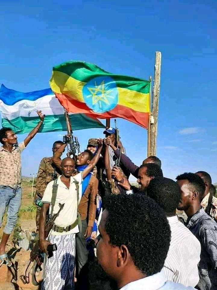Tahir_A_Ebrahim's tweet photo. #APF
We are still in a good mood to protect the honour of our mother land.
#Afar🙏 https://t.co/5fgWIupZri