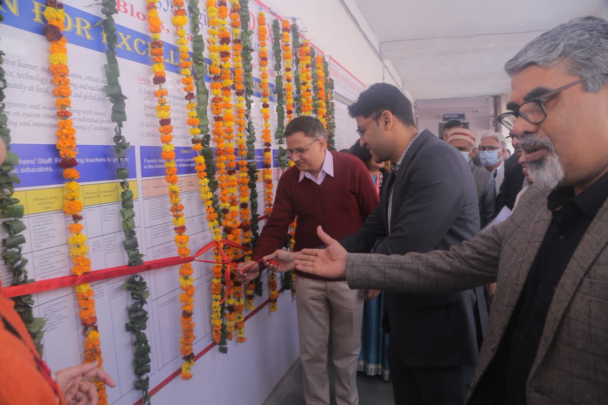 Dir_Education's tweet photo. School of Specialised Excellence,  BE Block Hari Nagar has launched  School Level Pedagogic Organisational Framework today.

@gupta_iitdelhi, Dir Edu; @shail2018, Advisor to Sir Edu; KS Updhyay, Regional Dir Edu, East graced the occasion with their presence. https://t.co/pD5Bpoineq