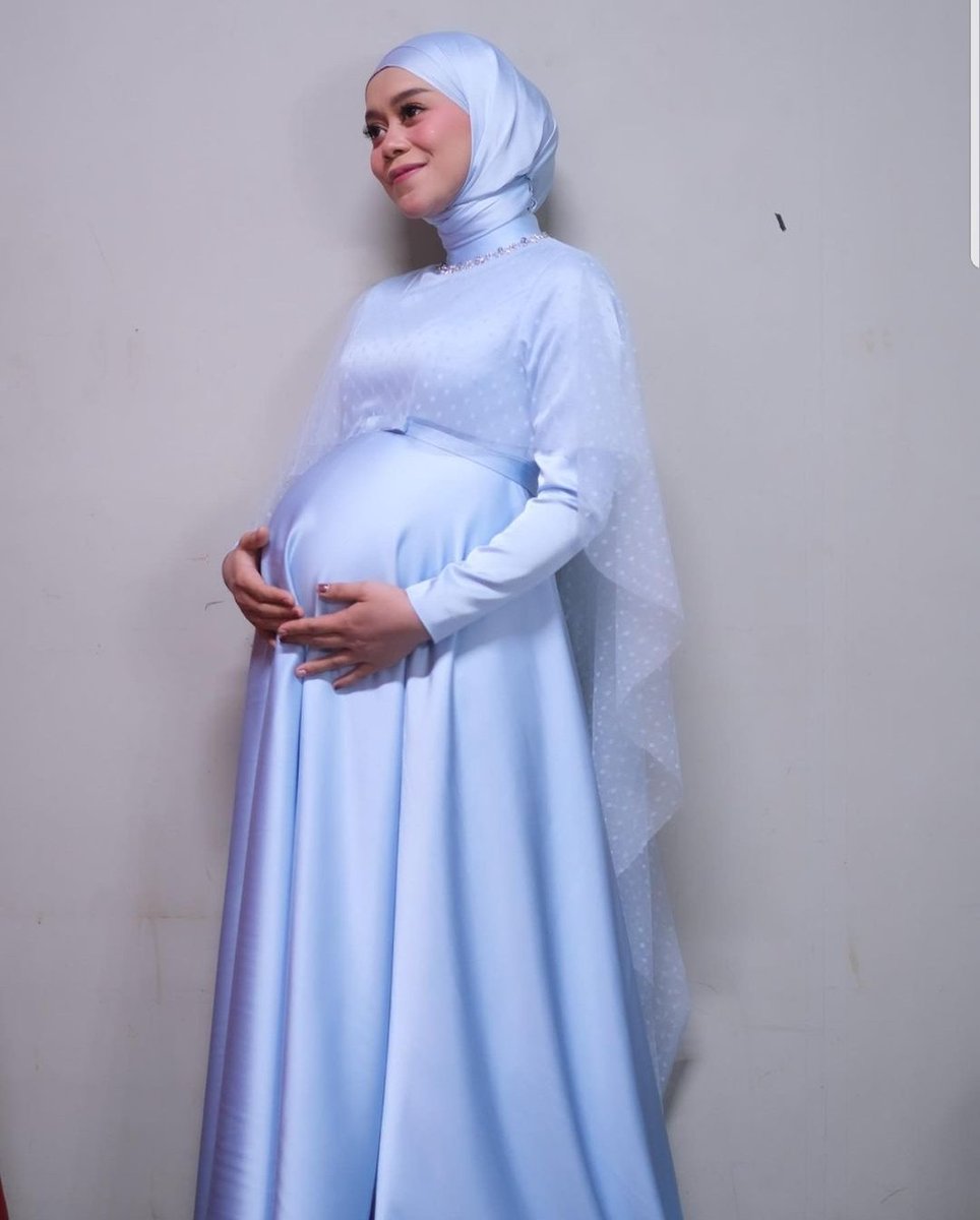 ginadwiaprilia2's tweet photo. uuhh udah gk sabarrr nonton bundales nich nanti malam #LestyIMA2021 https://t.co/UiT3WdAAaE