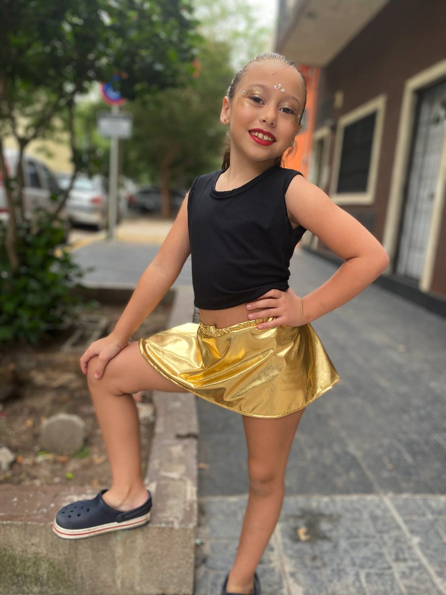 sabrimenchaca's tweet photo. #alcolecontn Felicitaciones Franchu, brillaste en la gala de gimnasia artística!!! Sos una genia!!! Te amamos, Nahiu, mamá y papá. https://t.co/IyfKHCWMds