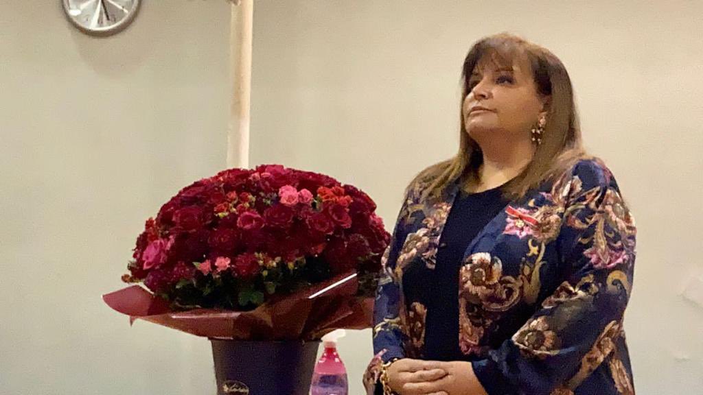 ItalyinIran's tweet photo. 👏Vivissime congratulazioni a Sara #Bonati, Vice Preside della Scuola Pietro Della Valle, instancabile sostenitrice relazioni 🇮🇹&🇮🇷, oggi insignita dell’onorificenza dell’#ordinedellastelladitalia conferita dal Presidente della Repubblica, Sergio #Mattarella
@Quirinale @ItalyMFA https://t.co/9aiDFVPk0j